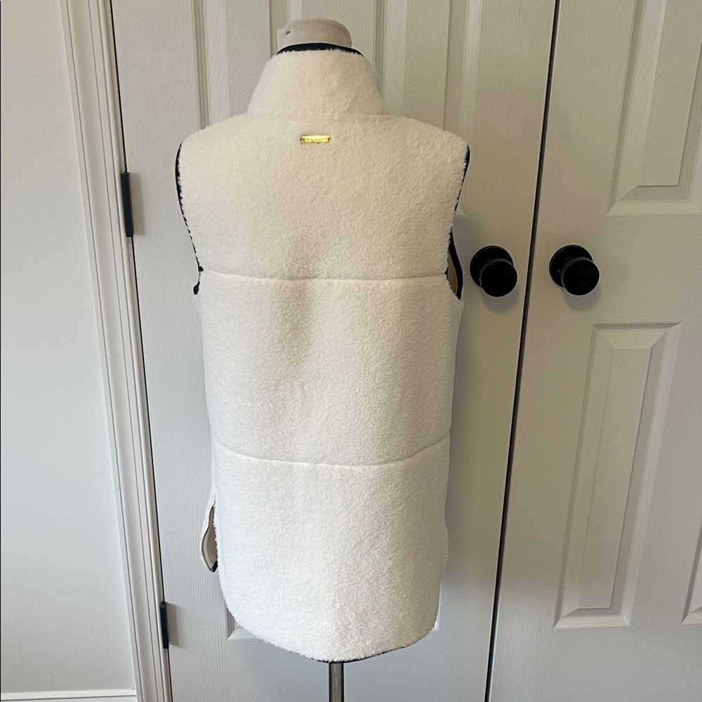 Lilly Pulitzer graycele Sherpa vest - Picture 2 of 6